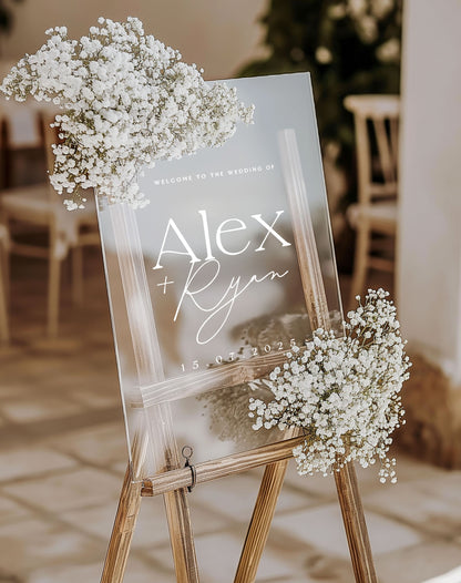 Alex | Minimal Welcome Sign - Ivy and Gold Wedding Stationery