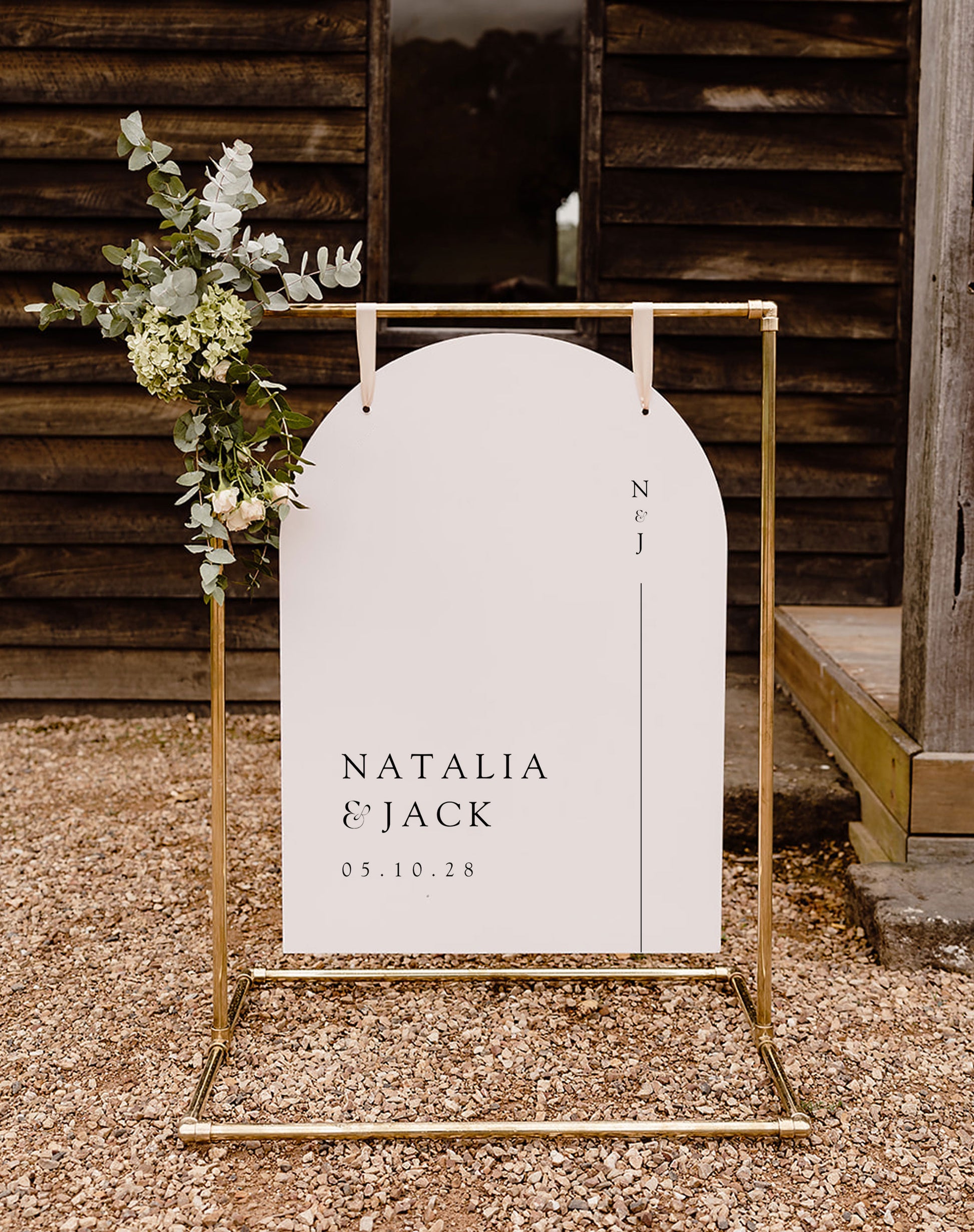 Natalia | Minimalist Welcome Sign - Ivy and Gold Wedding Stationery