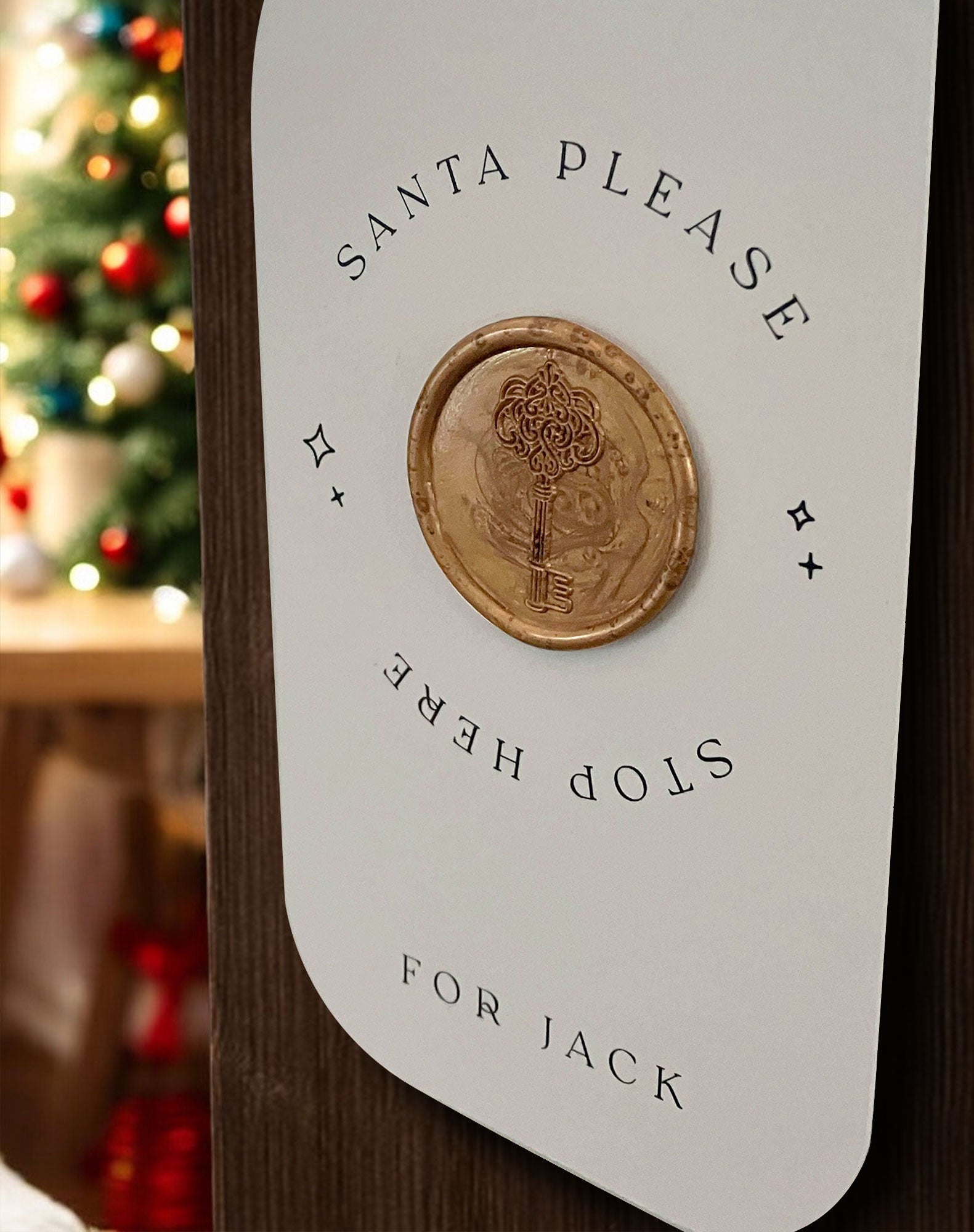 Santa Stop Here Door Hanger Sign - Ivy and Gold Wedding Stationery