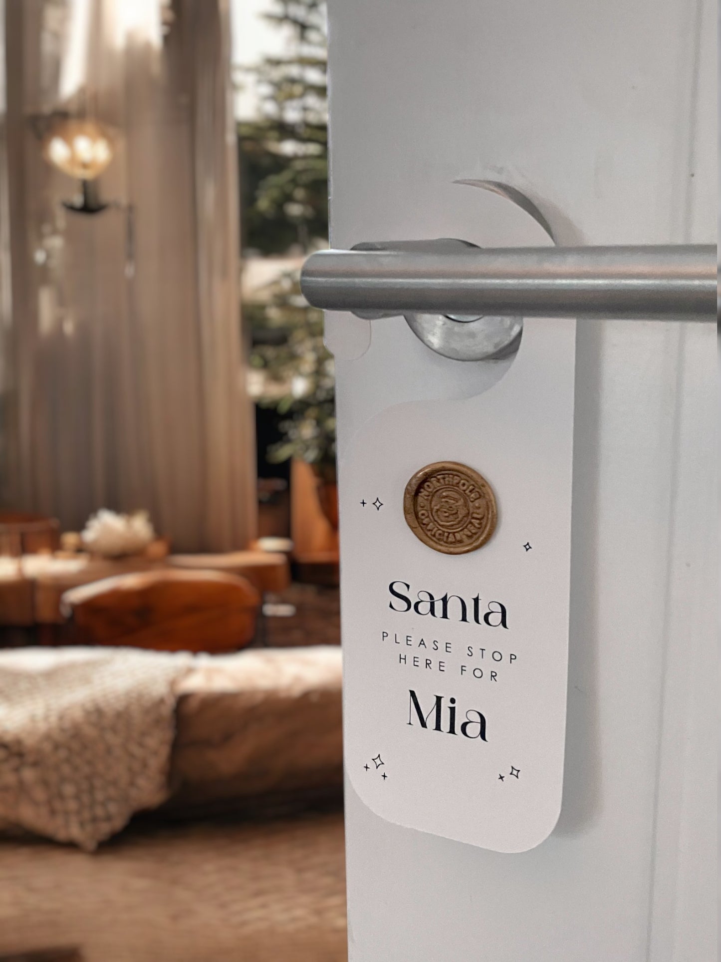 Santa Stop Here Door Hanger Sign - Ivy and Gold Wedding Stationery